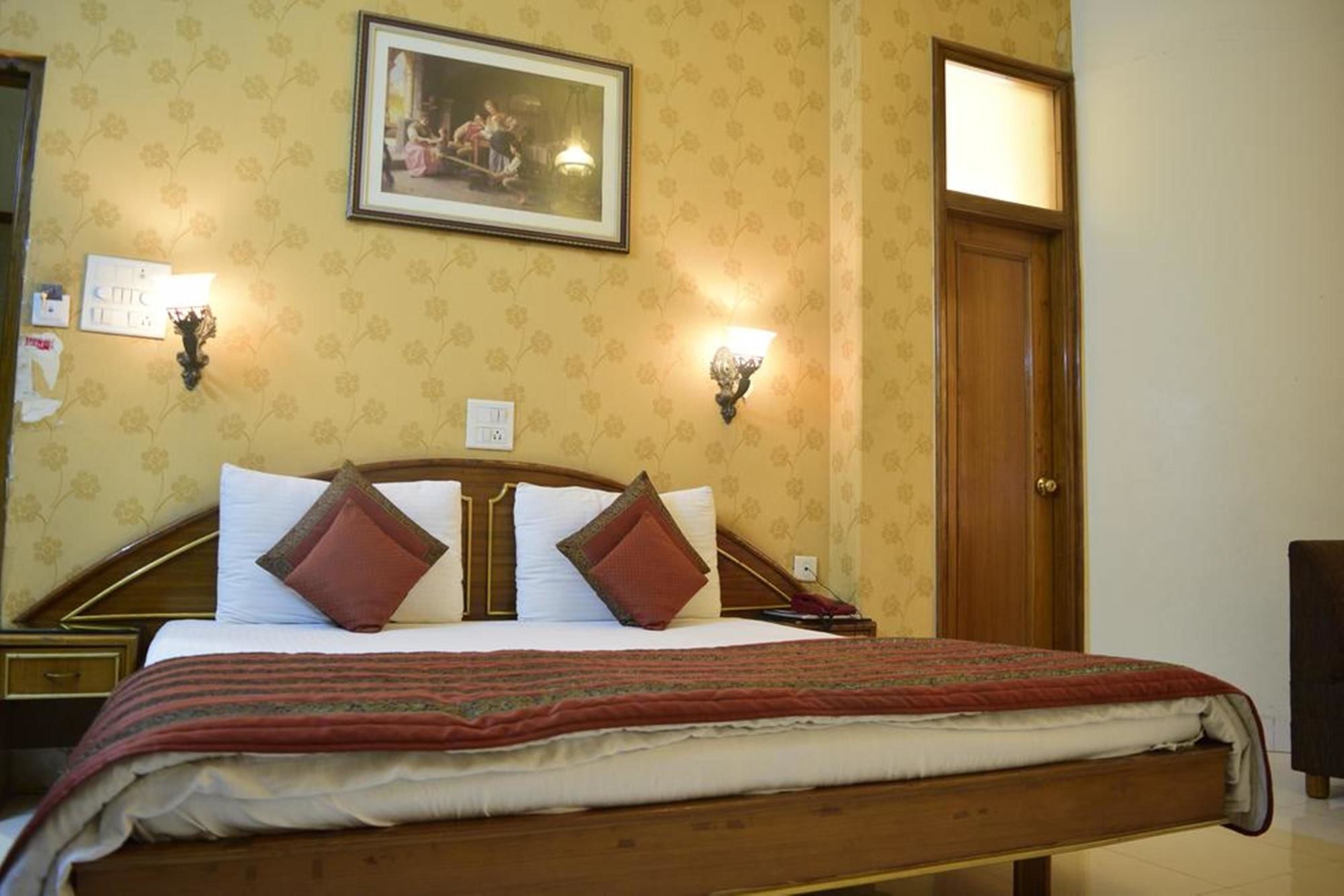 Fabhotel Kk Continental Albert Rd Amritsar Exteriér fotografie